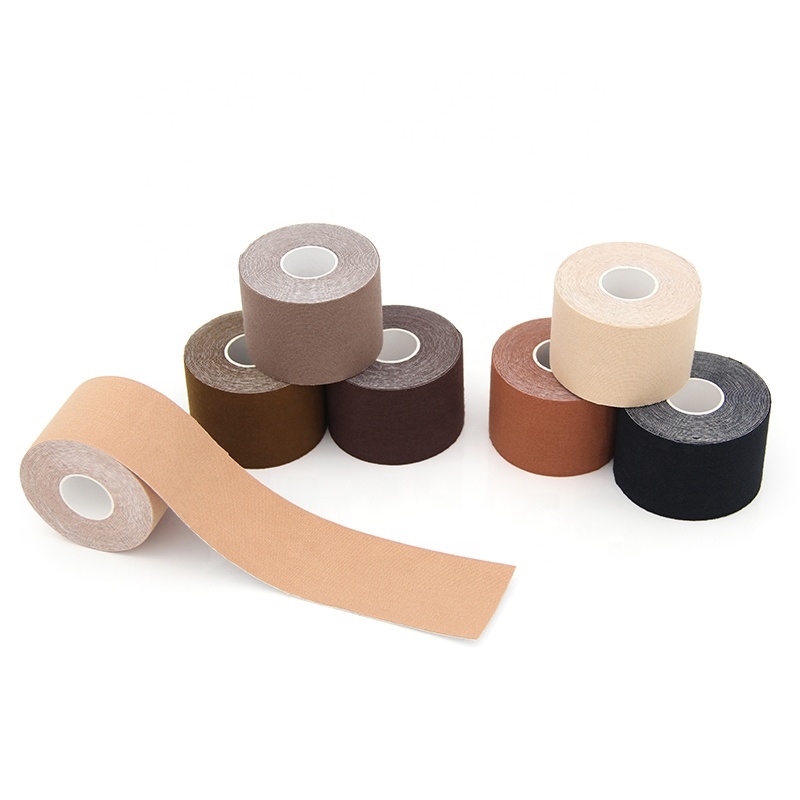 Quali sono i vantaggi del nastro di boob tan realizzati in cotone e spandex di alta qualità?