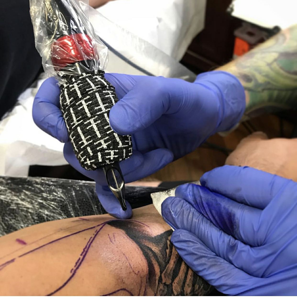 Nastro per impugnatura da tatuaggio con fasciatura autoadesiva